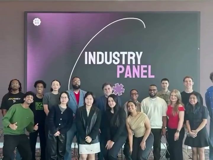 Students and panelists together at a FLUX industry panel